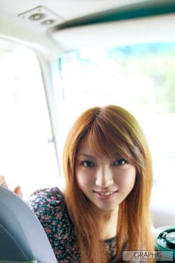 《漂亮的女邻居203》